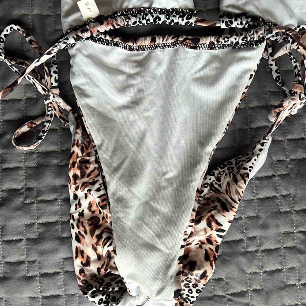 Animal print string bikini - Picture 6 of 12